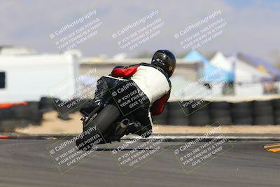 media/Oct-08-2022-SoCal Trackdays (Sat) [[1fc3beec89]]/Turn 16 (125pm)/